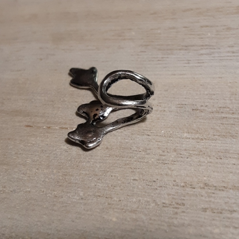 Ivy Ear Cuff - Picture 4 of 5